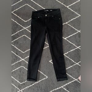 🏈 3/$25
1822 Denim - Adrianna Black Jeans (cuffed) fits short size